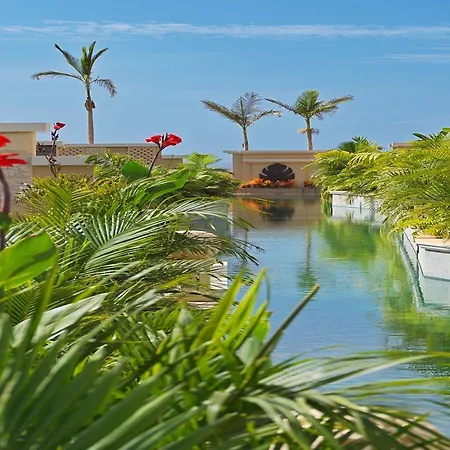 Royal River, Luxury - Adults Only Отель Адехе